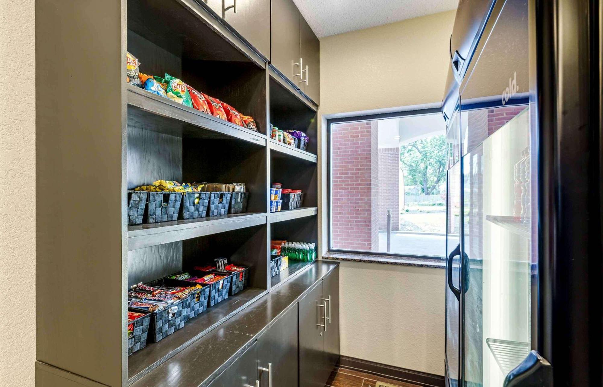 Extended Stay America Suites - Buffalo - Airport ชีคโทวากา ภายนอก รูปภาพ